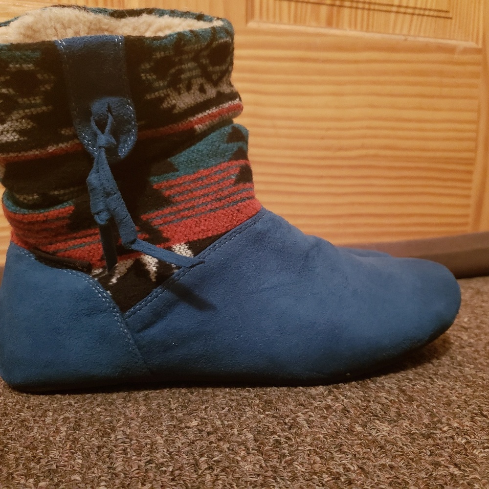 BearPaw boots